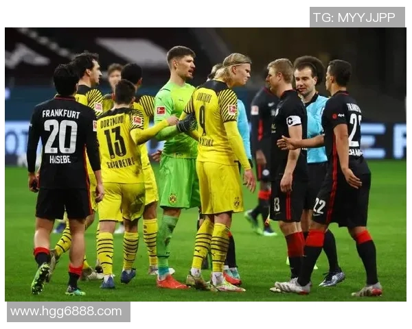 哈登与足球明星的首次见面引发球迷热议与期待