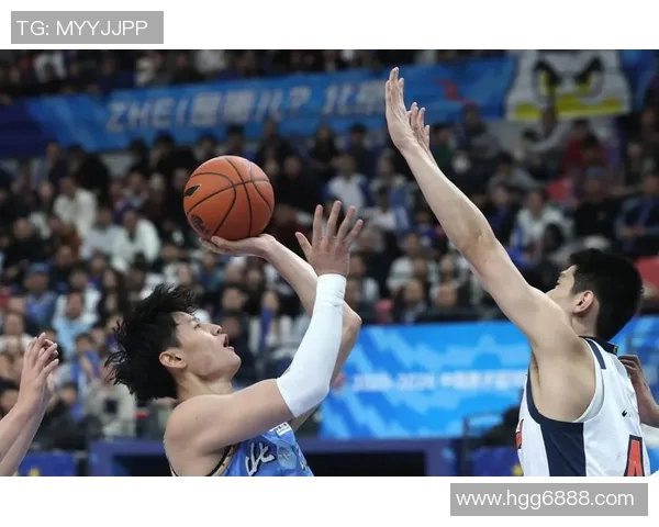 南方明星篮球赛季热潮来袭球场上演精彩对决与友谊碰撞